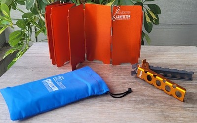 Olicamp ultralight Lot of 2 -Orange Aluminum Windscreen +Bag + orange pan lifter