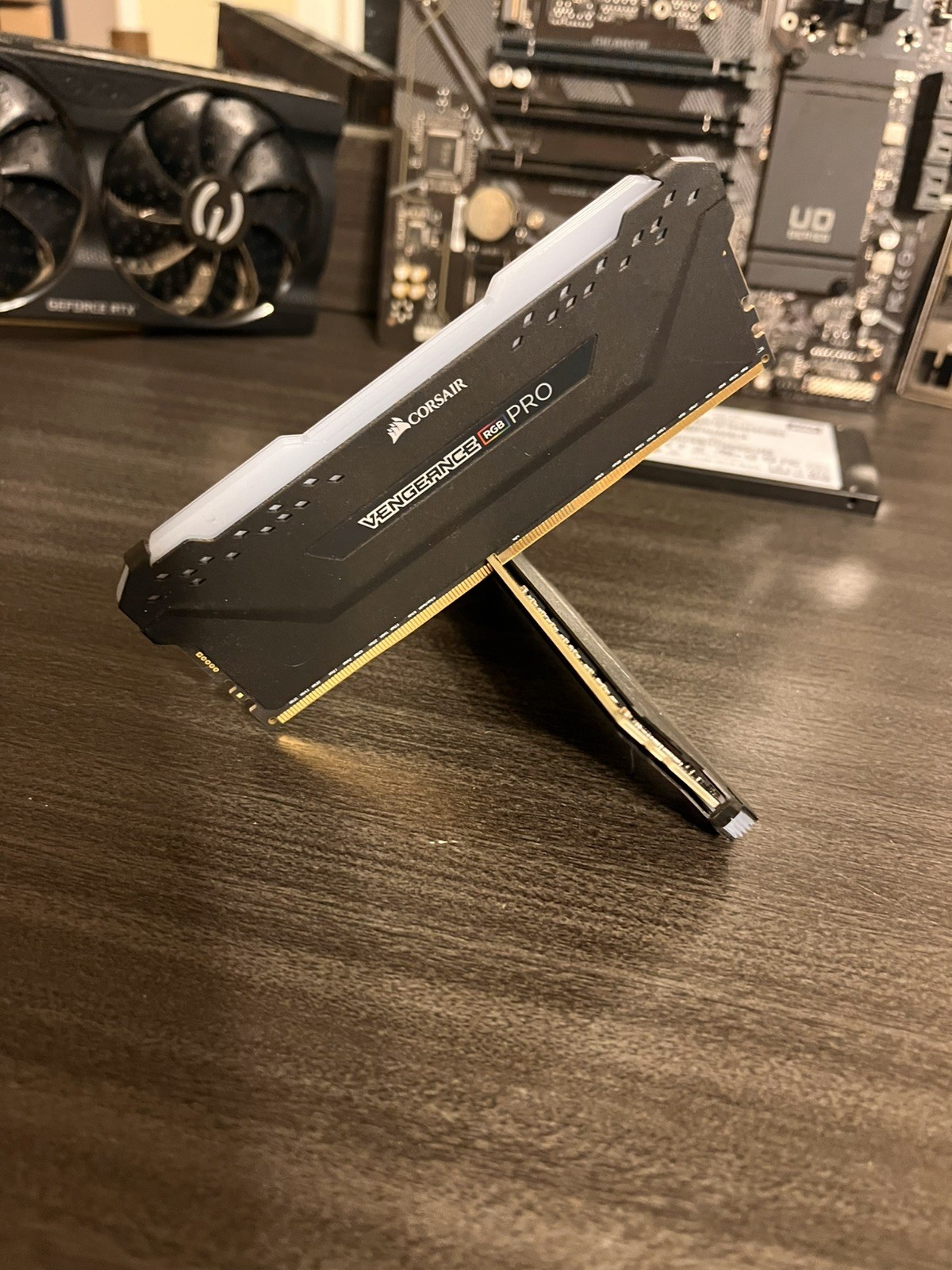 CORSAIR Vengeance RGB PRO 32GB (2x16GB) 3200MHz DDR4 RAM