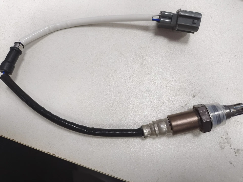 Upstream Oxygen Sensor OEM DENSO 2349064 For 2008 HONDA Element 2.4L-L4 US - Изображение 4 из 4