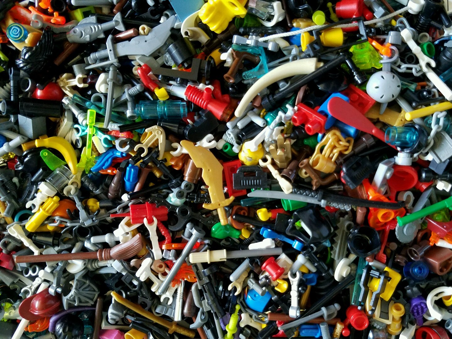 LEGO® Minifigure Bulk Accessories LOT x 50 Random Weapons Tools City