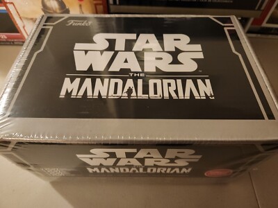 Funko Pop Star Wars Mandalorian Gamestop Black Collectors Box 561 & 562 Funko Pop Star Wars Mandalorian Gamestop Black Collectors Box 561 & 562