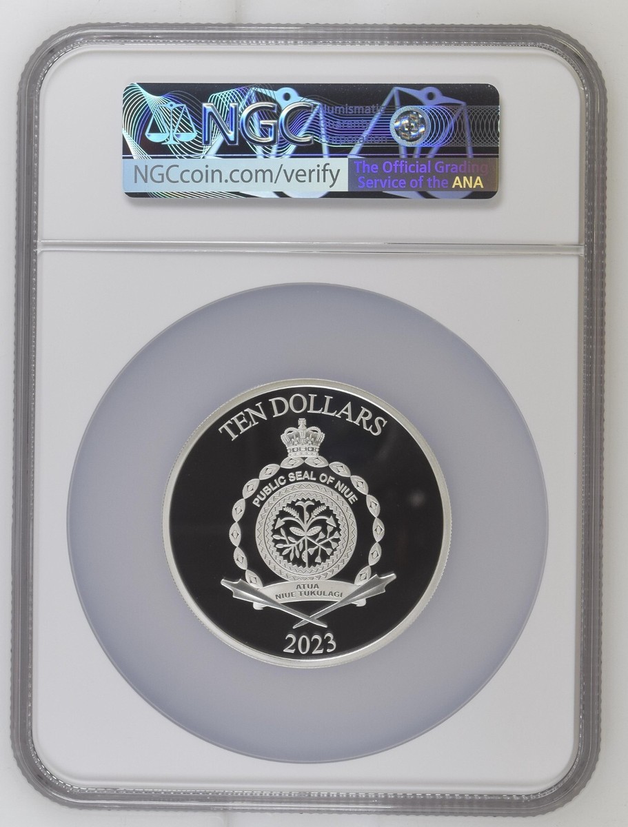 2023 Niue Disney Mickey and Friends Mickey and Pluto 3oz Silver