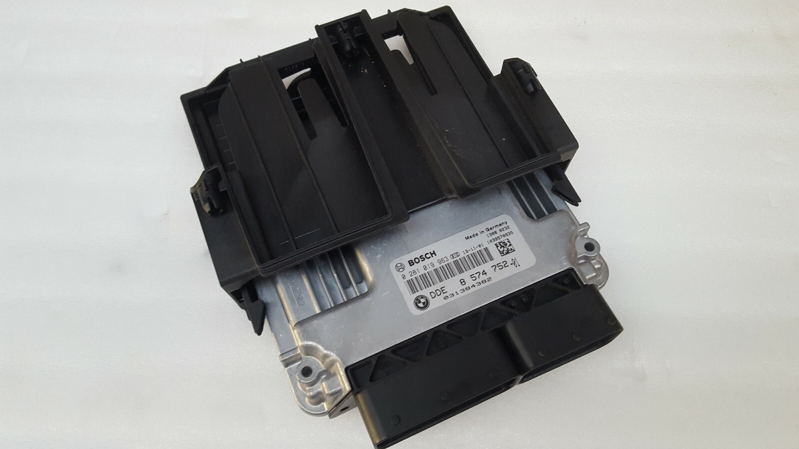 Original BMW Diesel Motor Steuergerät ECU DDE 8574752 Bosch  