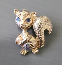 Vintage Brooch Pin Squirrel Faux Sapphire Eyes Faux Pearl EUC