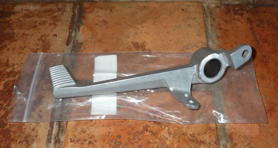 Pédale Frein AR Honda 900 CBR 929 RR 2000/2001 - Photo 2/2