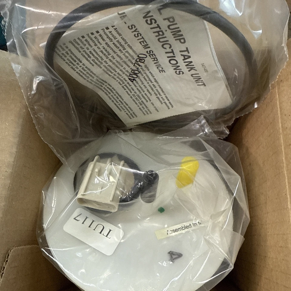 Módulo de bomba de combustible Carter P74706M para 96-00 Caravan Town & Country Voyager Nuevo de Lote Antiguo Foto 2 de 4