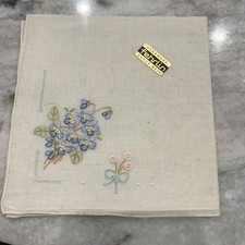 2 Embroidered Vintage Souvenir Hankies Handkerchief fehrlin