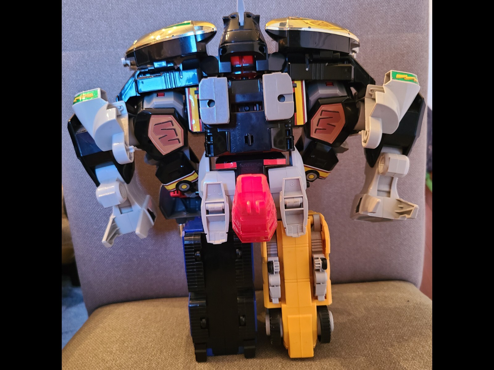 Mighty Morphin Power Rangers Megazord Dragonzord Bandai 1993 Action Figures