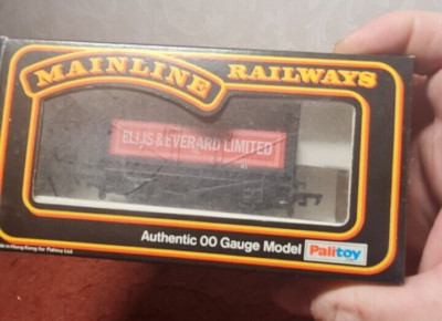Mainline 37131 Ellis And Everard Limited Wagon