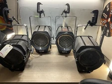 Strand Lighting 2KW 8" Fresnelite Stage Type Fixture/lot Of 4 for Parts /JUA1955