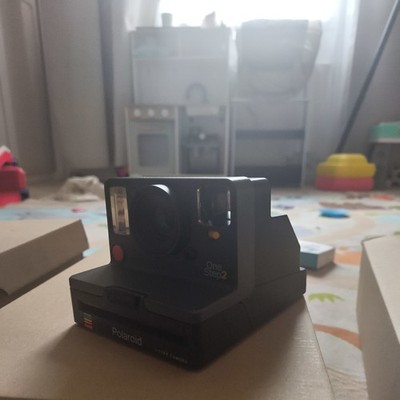 Polaroid One Step 2  I-Type Sofortbildkamera schwarz 