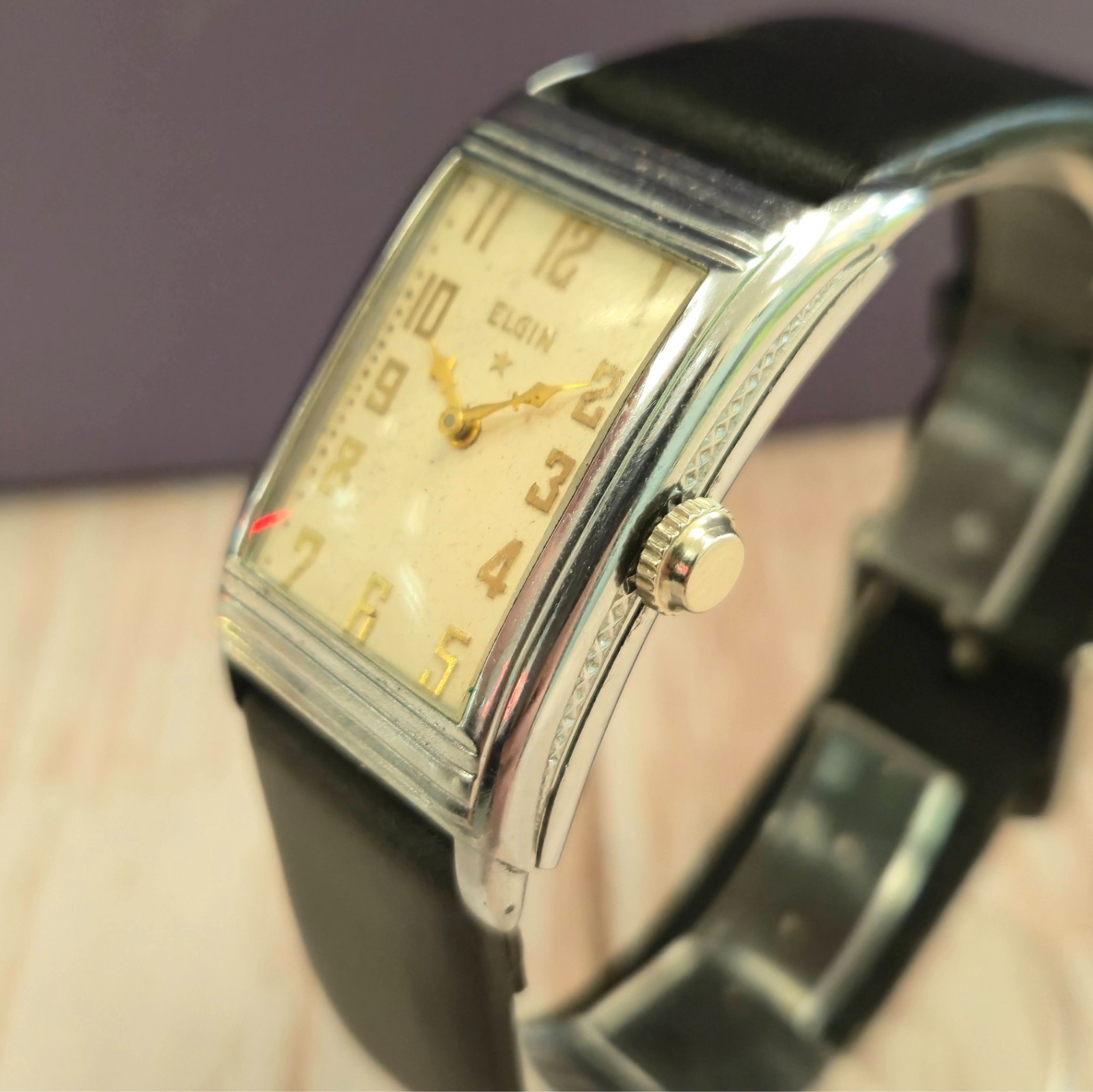1934 Elgin Art Deco Rectangular Wristwatch 7 Jewe… - image 2