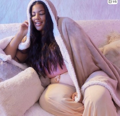 SOCIALITE - Hooded Sherpa Fleece Throw