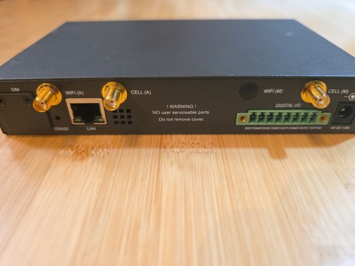 Passerelle de gestion des engrenages ouverte Opengear ACM5504-5-LV-I - Photo 2/4