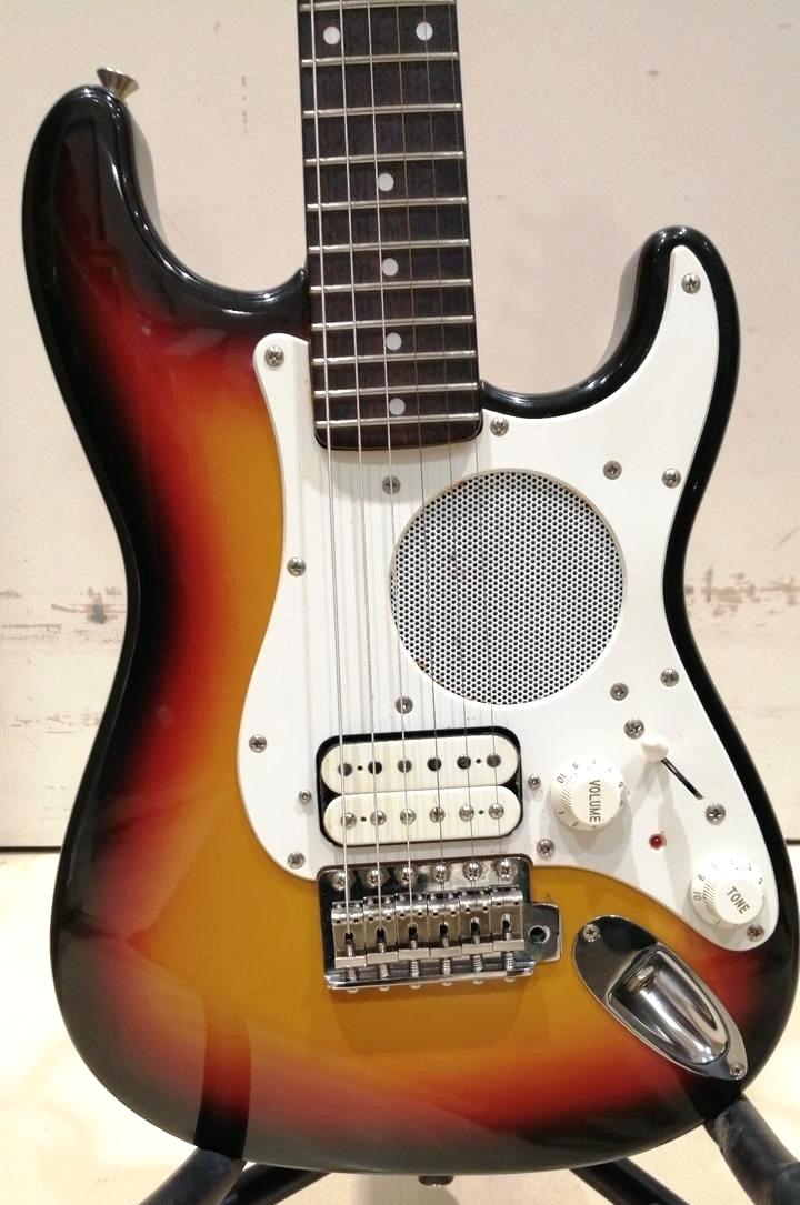 Fender Japan ST-Champ 3SB Mini-Size Stratocaster Guitar Speaker