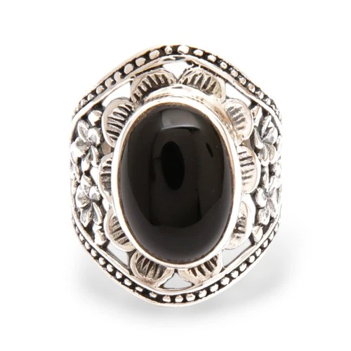 Onyx flower ring, 'Frangipani Mystery' image 3