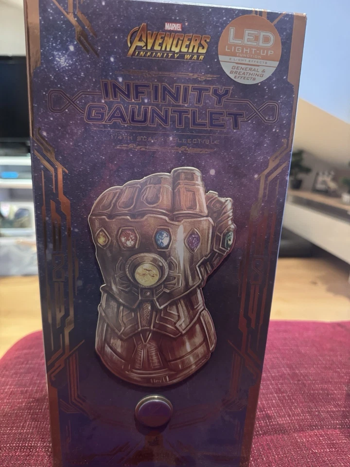 Marvel Avengers Infinity Gauntlet 1/4 Scale Collectible mit LED – Hot Toys – OVP