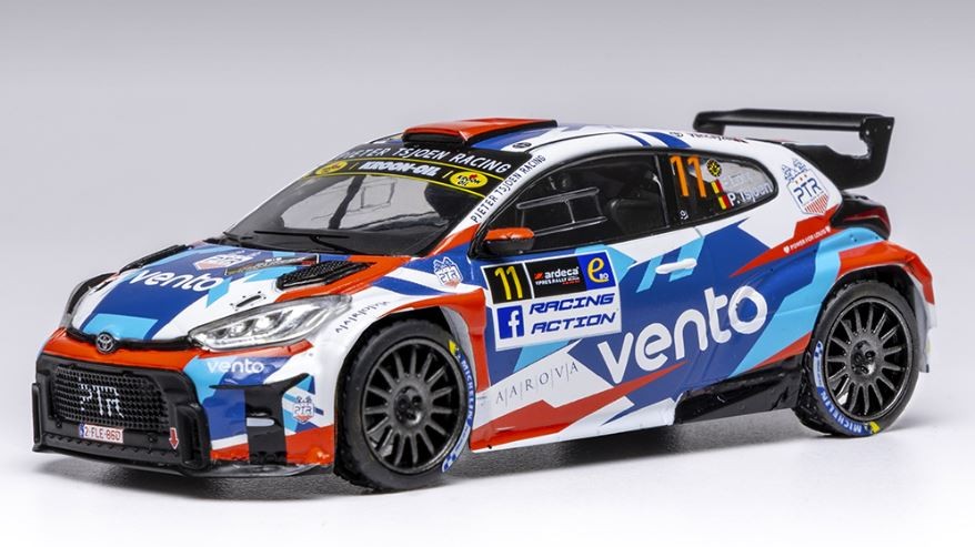 Toyota GR Yaris Rally2 miniature IXO 1/43 déco de bureau passionné sport auto Ypres 2024