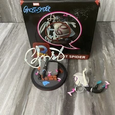 Marvel Ghost-Spider Gwen Stacy Q-Fig Diorama Figure by Quantum Mechanix (broke)