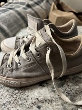 Gray Kids Low Converse Size 3