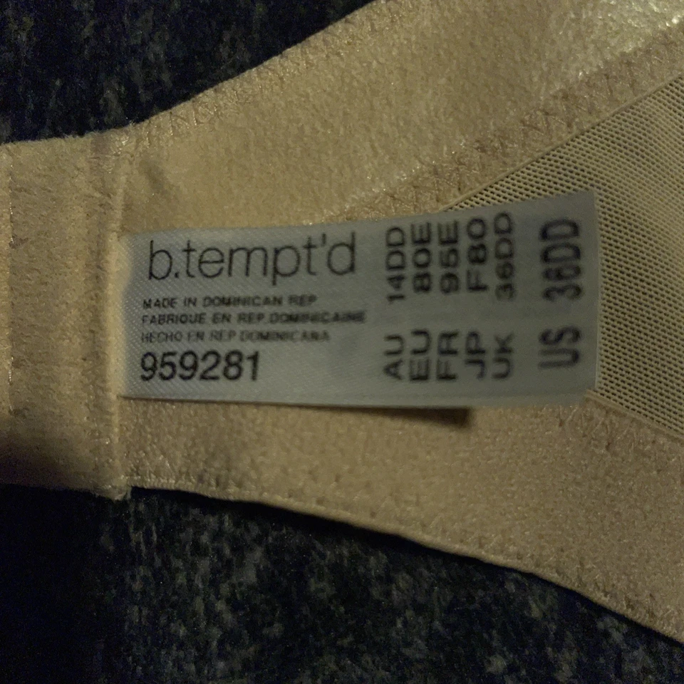 Sujetador B.Temptd Crema Sin Tirantes Longline 36DD Suave Moldeado Copas Espalda Ajustable Foto 4 de 4