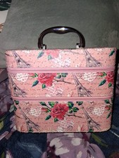 Hard Sided Two Tierd Cosmetic Case. 