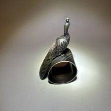 ANTIQUE NAPKIN RING HOLDER  PEACOCK MERIDEN B CO 151 PATINA 3.8" Silver Plated
