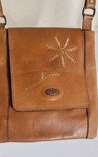 Borsa donna Pikolinos in pregiata pelle tracolla piccola margherita ricamata