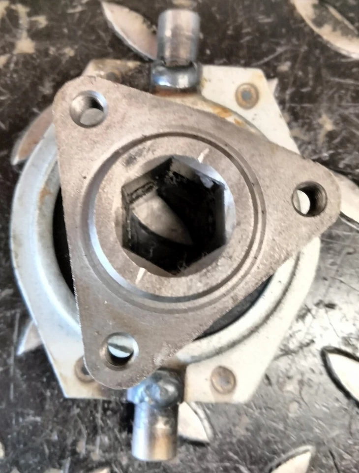 Raro Yamaha YS624W Soplador de Nieve Hex Drive Boss 7KA463460000 Rodamiento 7Y6463470200 Foto 3 de 4