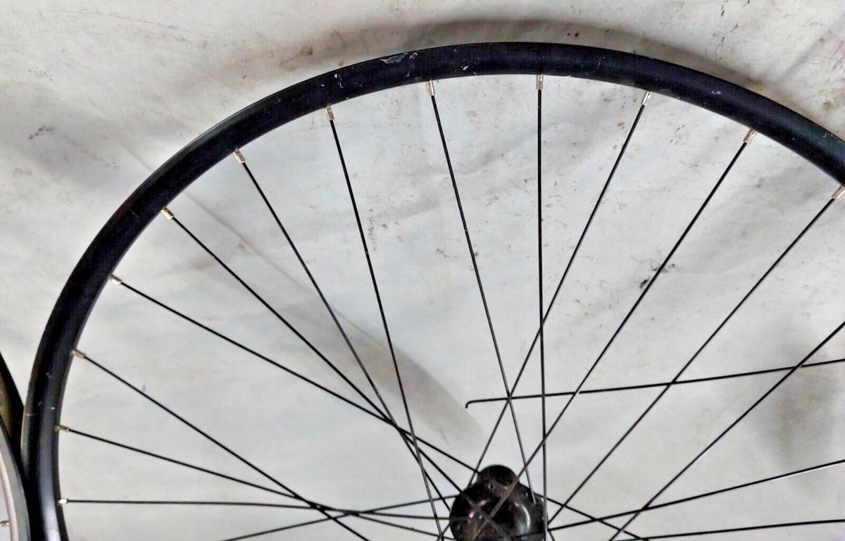 Paire Roues Bontrager TLR 700c - 135/100 - 28/32S - Disque 12 Mm - Occasion