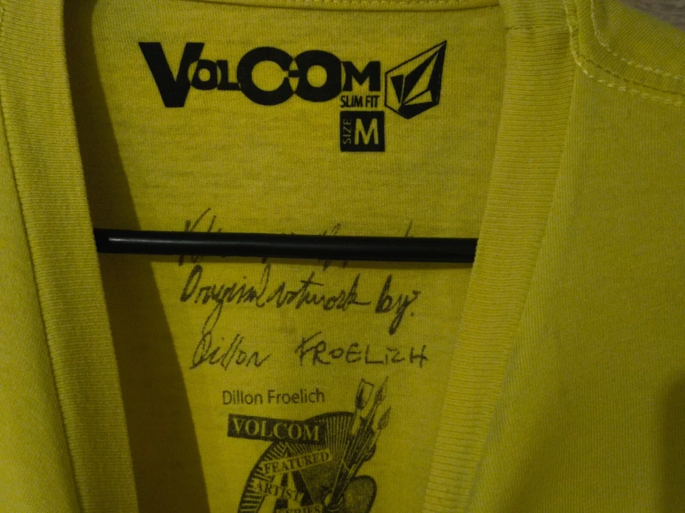 Volcom Dillon Froelich Featured Artist Series Gelb Slim Fit T-Shirt Größe M - Bild 4 von 4