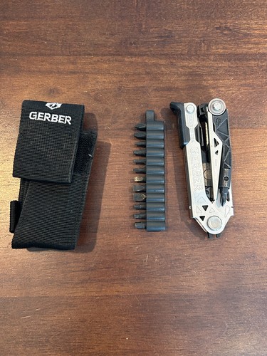 Gerber Center-Drive Multi Tool - Silver - With Sheath and Extra Bits - G126