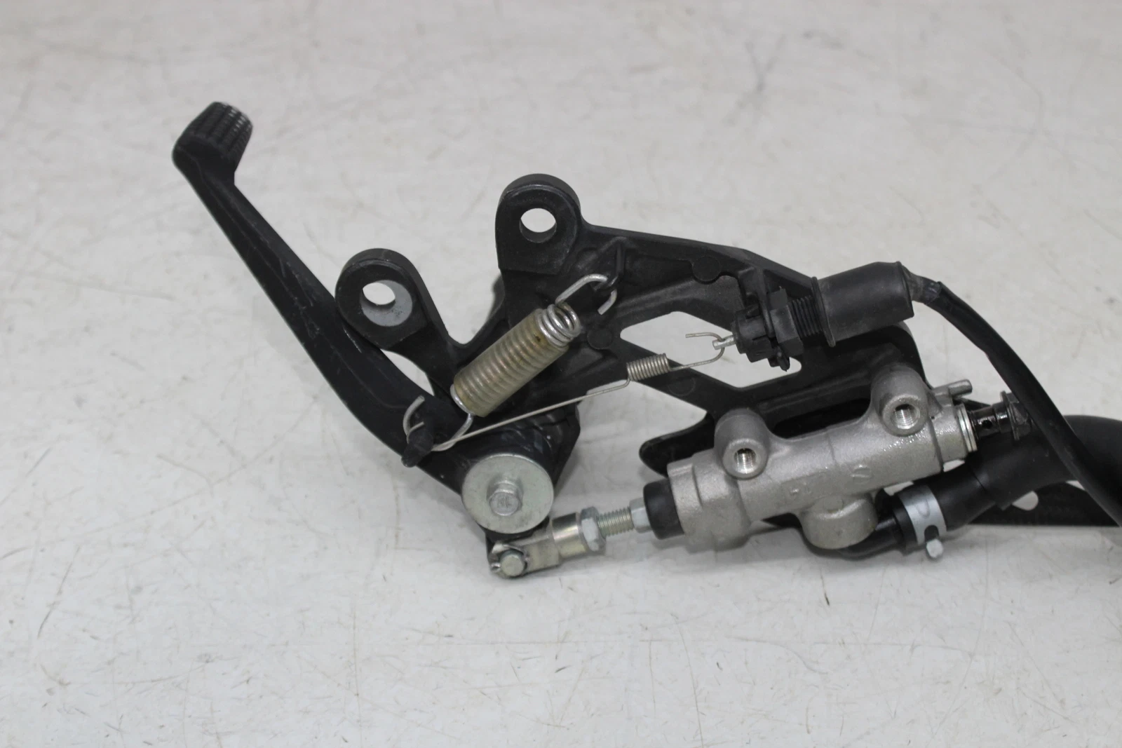 12-25 KAWASAKI NINJA ZX14R ZX14 RIGHT LEFT REARSETS REAR SET