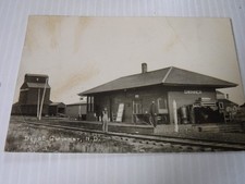 RPPC ANTIQUE POSTCARD RAILROAD DEPOT GWINNER NORTH DAKOTA SARGENT CO. POP 893