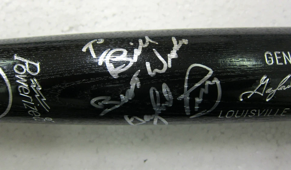 GAYLORD PERRY HALL OF FAME AUTOGRAPHED BLACK BASEBALL LOUISVILLE SLUGGER BAT - Изображение 3 из 4