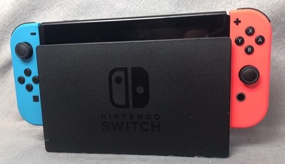 Nintendo Switch Hand Held Console Mod. HAC-001(-01) W/Accessories