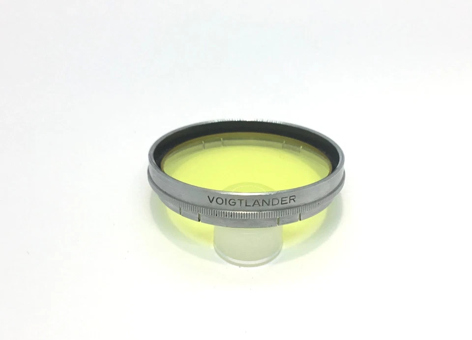 VOIGTLANDER Push On Camera Filter G1 47mm Yellow 301/47 + Plastic Filter Keeper - Image 2 of 3