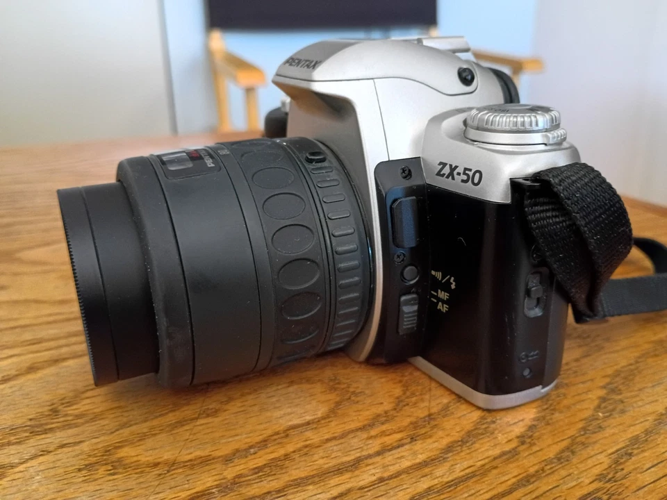 Pentax ZX-50 35mm SLR Film Camera with 35-80mm Lens for Parts or Repair - Image 3 of 4