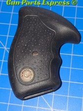 Taurus Finger Groove Grips Small Frame Revolver 85 605 856 905 650 94 Screw