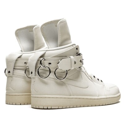 Air Jordan 1 Retro High x COMME des GARÇONS CDG Sz 8-13 - CN5738
