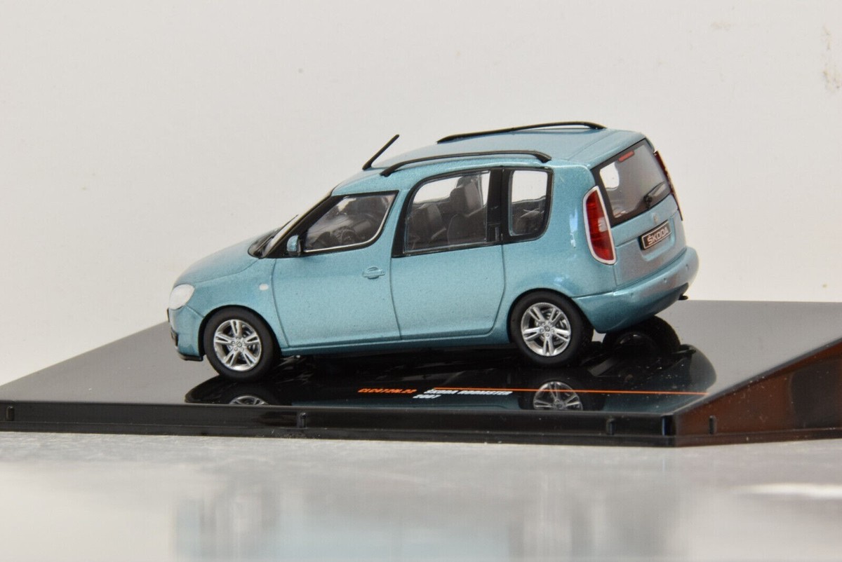 Skoda Roomster 2007 Blue Ixo CLC472N 1:43 Die Cast Metal Lhd