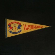 Vtg Walter Alston autographed 1982 Cracker Jack Old Timers DC Pennant 30 × 12