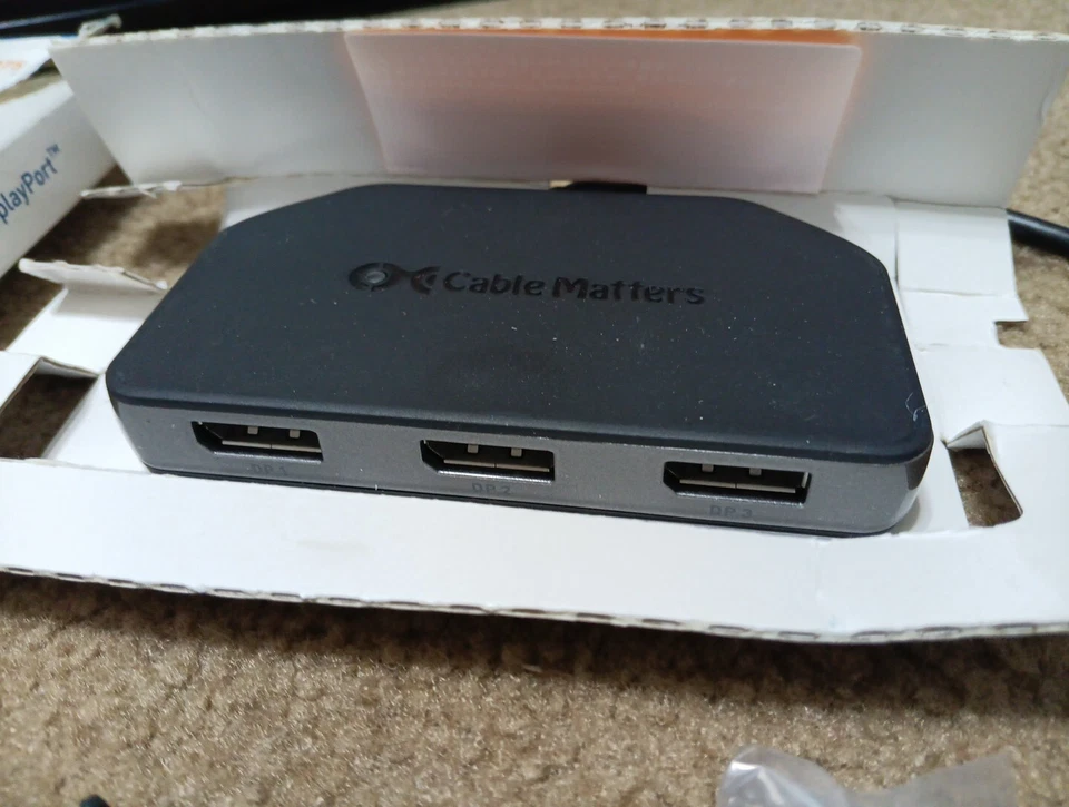 Mini DisplayPort Thunderbolt Male To 3 Display Port Female Adapter Converter - Image 2 of 4