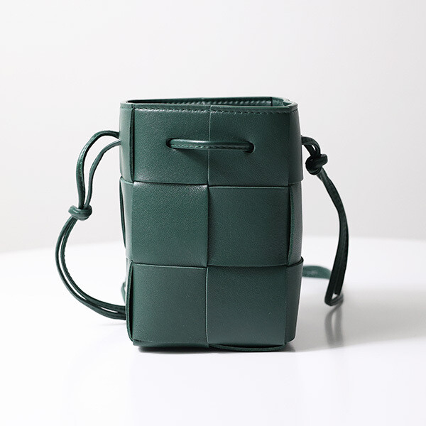 ショルダーバッグ・ポシェット BOTTEGA VENETA SMALL CASSETTE BUCKET BAG Bottega Veneta Small Cassette Bucket Bag