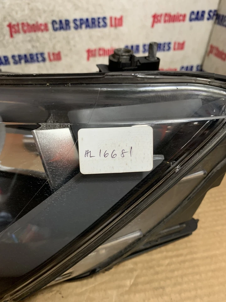 AUDI A1 MK1 8X 2012 PASSENGER SIDE HALOGEN HEAD LIGHT LAMP - Image 4 of 4