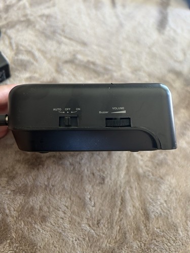 GPX AM/FM Radio Alarm Clock C208B, Working - Picture 7 of 7
