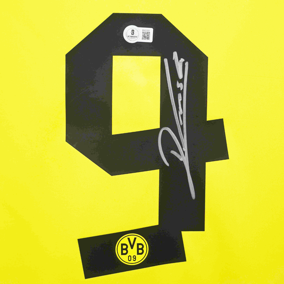 Robert Lewandowski Signed Borussia Dortmund Soccer Jersey #9 with