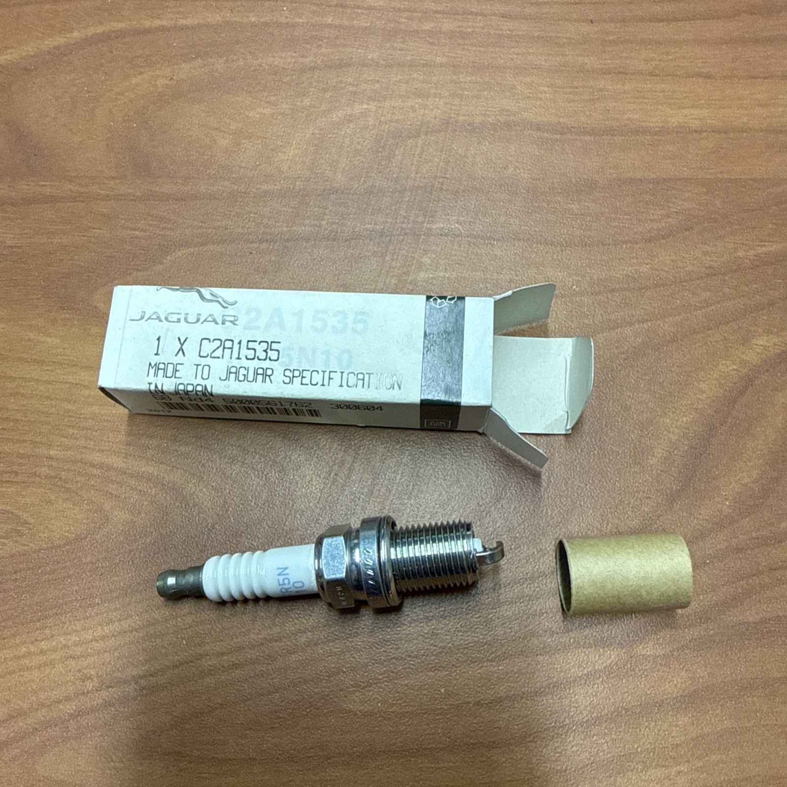 Genuine Jaguar XJ8, XJR, XK8, XKR V8 Spark Plug NCA3850HA1, C2A1535, AJ84575 JP