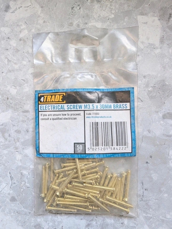 4TRADE One Packet of 50- M3.5 x 30mm BRASS ELECTRICAL SCREWS. Clearance Listing!