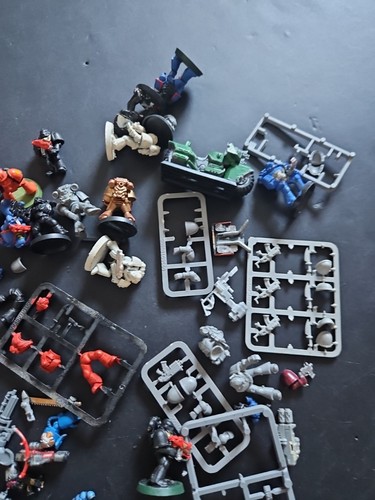 warhammer 40k First Born Space Marines Landspeeder Bikes spares & Repairs Lot - Picture 9 of 13